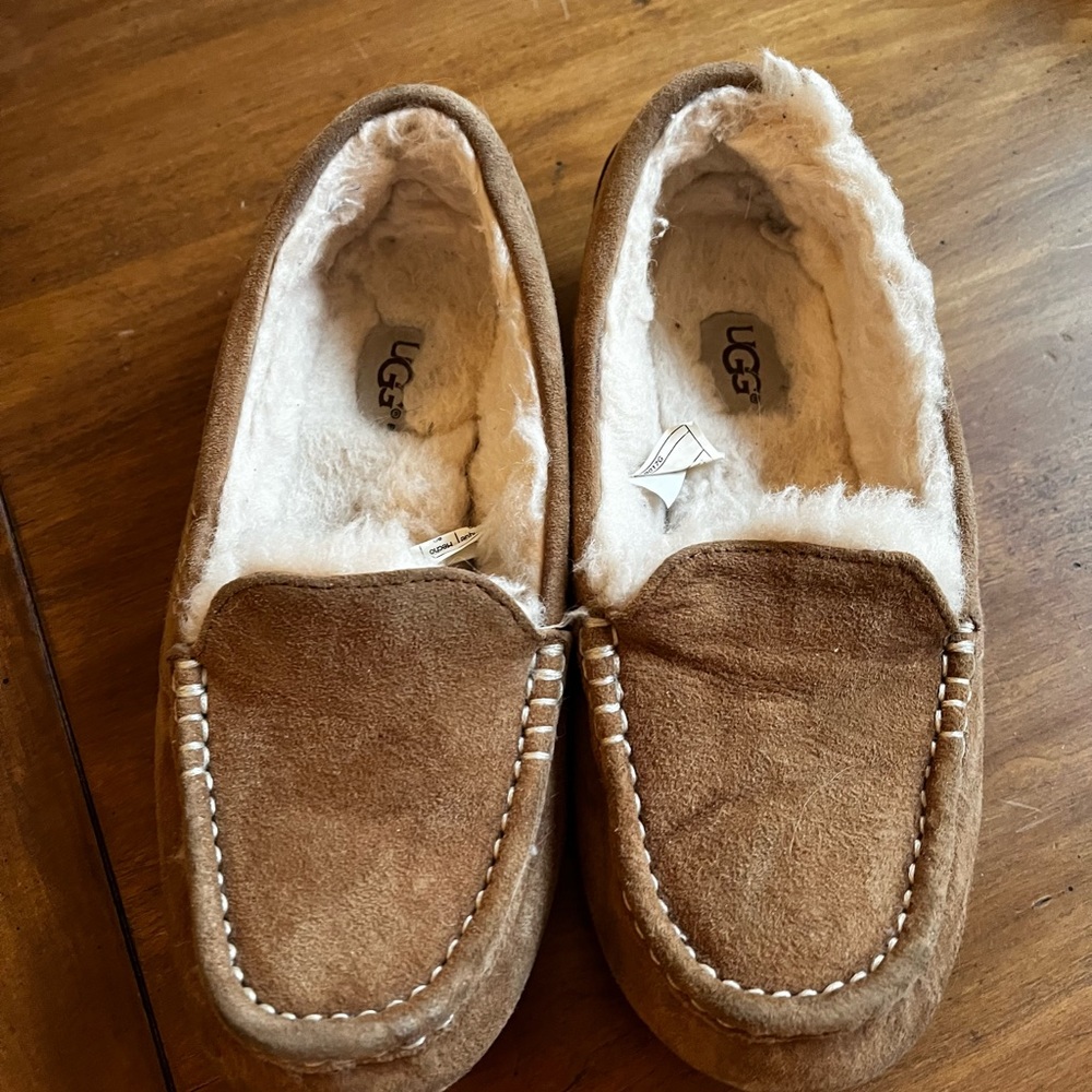 Ugg Women's slippers in good condition
